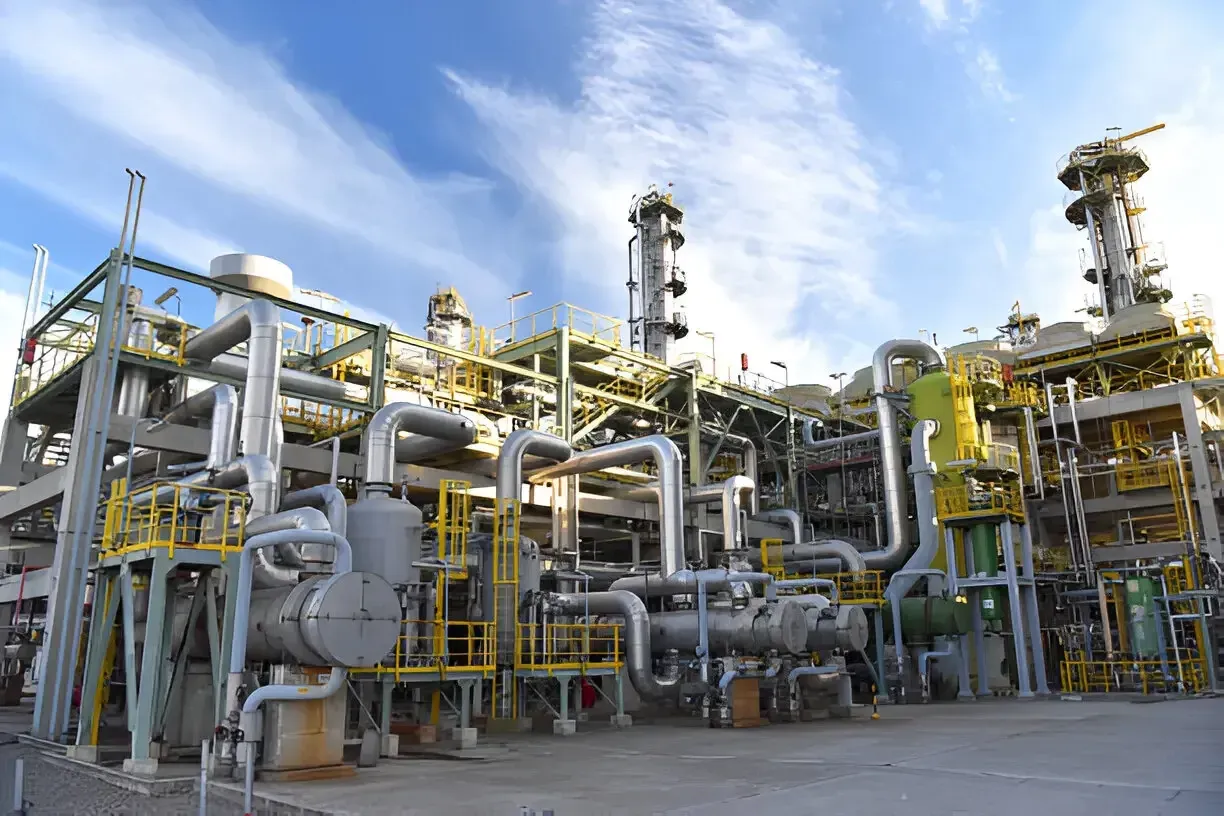 Modern chemical manufacturing plant with thermal management systems